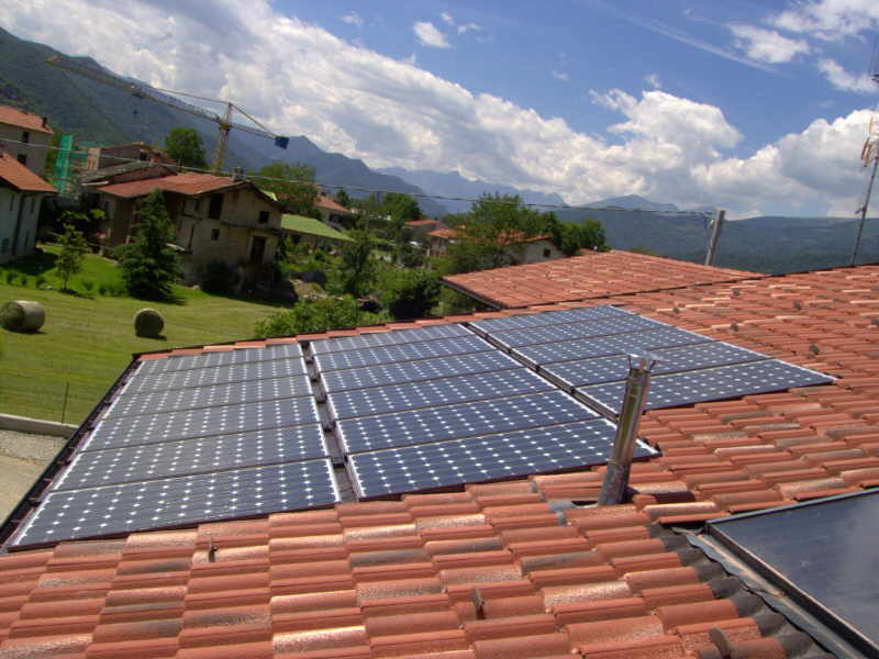 Impianto da 3 kw con struttura integrata con sottomoduli Integraviam, installato a Borgo San Dalmazzo