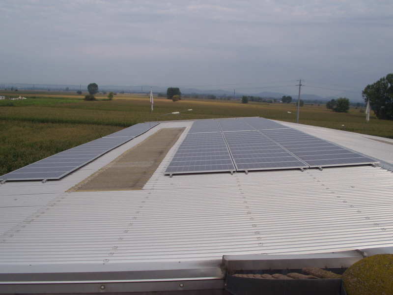 Impianto da 19,5 kwp in località Tronzano (Biella) composto da moduli SunFlower 170 wp - inverter Danfoss: installato da nostro autorizzato Biella 2
