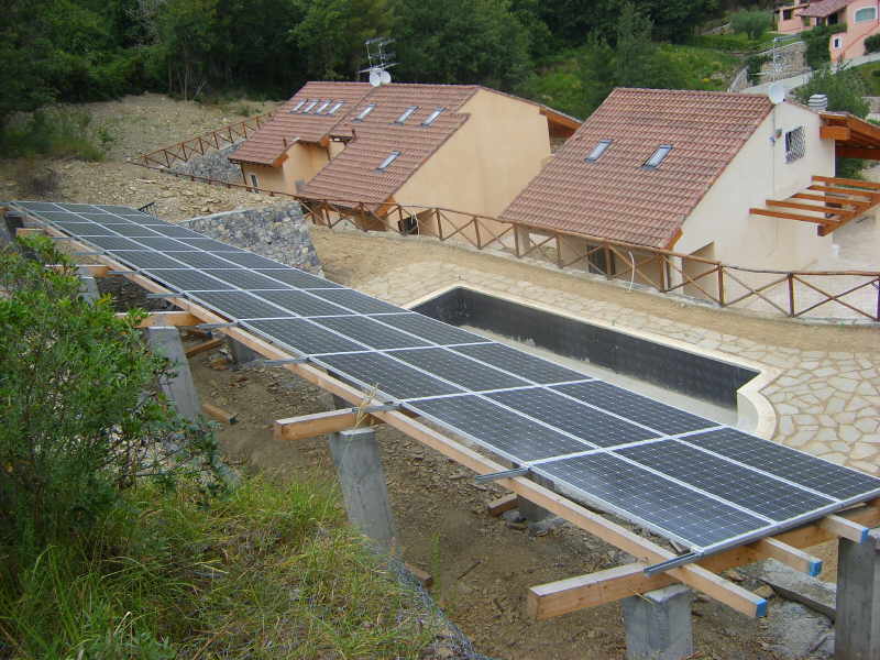Impianto da 5,4 kw composto da 30 moduli SunFlower 180wp mono, inverter Danfoss Ulx , realizzato a Garlenda da ns autorizzato Finale Ligure 1